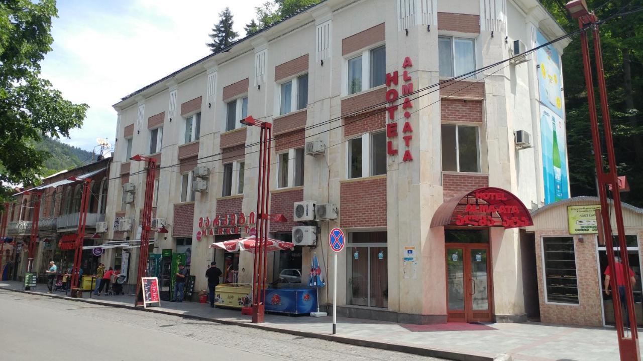 Alma-Ata Hotel Borjomi Eksteriør bilde