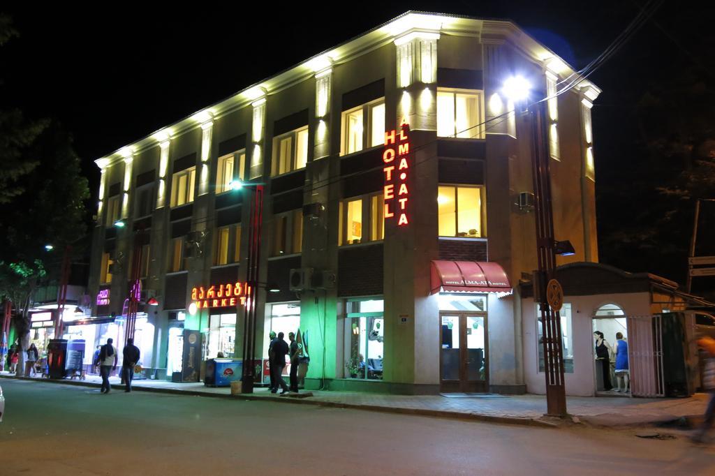 Alma-Ata Hotel Borjomi Eksteriør bilde