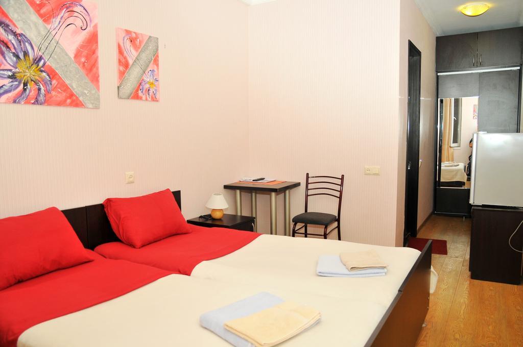 Alma-Ata Hotel Borjomi Rom bilde